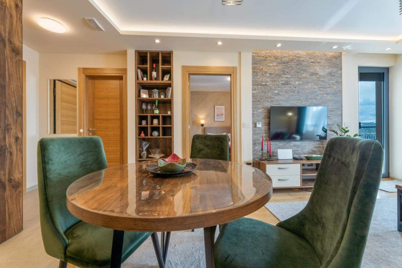 Apartment 65