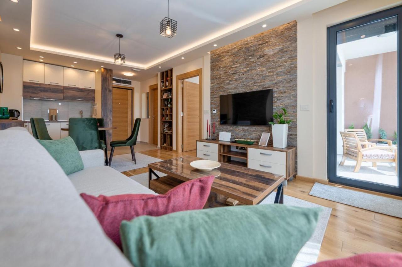 Apartment 65