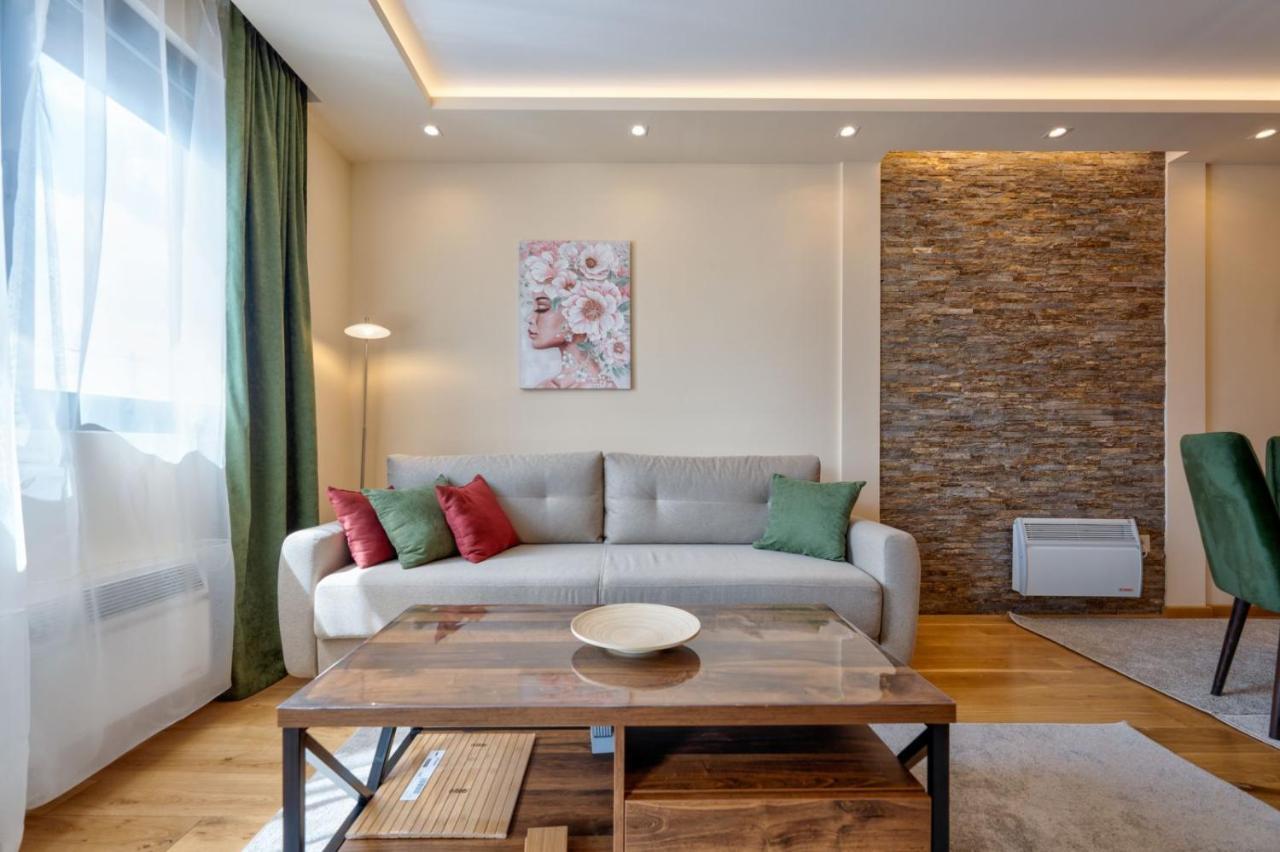 Apartment 65