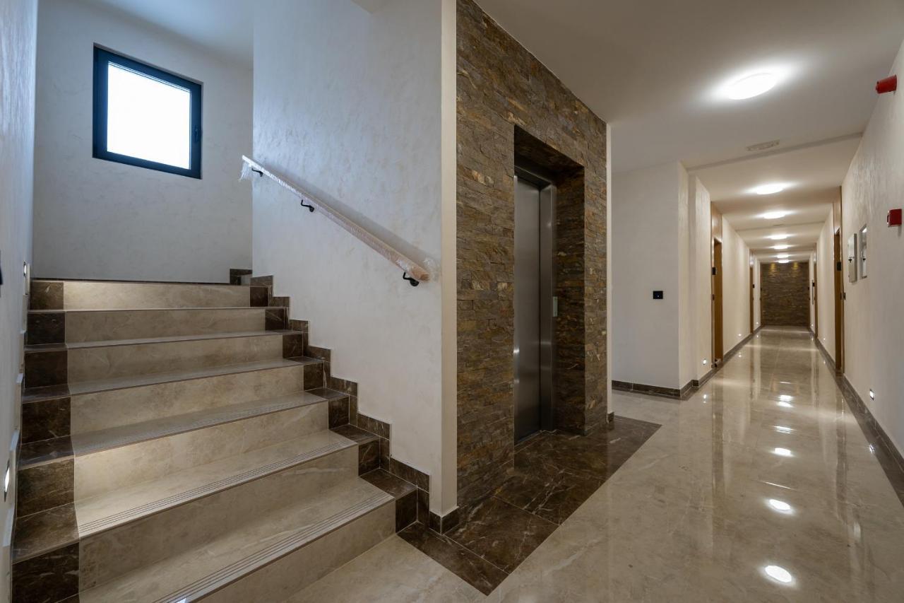 Apartment 65